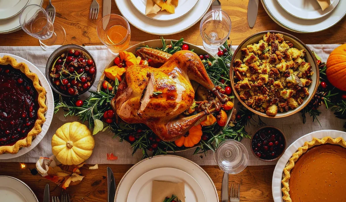 The 5 Most Forgotten Thanksgiving Items to Bring to the Event (And What to Do If You Forget Them Too)